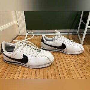 Nike Cortez (fits women’s 8, big kids size 6.5)